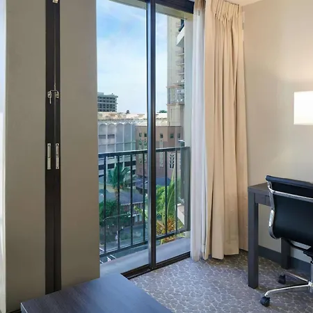 Aqua Palms Waikiki-2